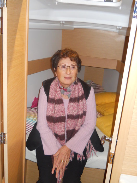 la cabine avant. Denise s'yvoit déjà!!!!