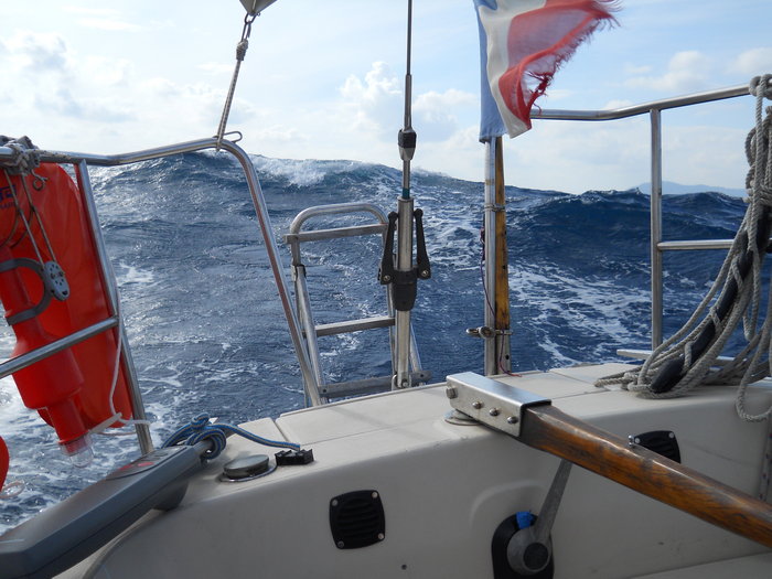 Ma Maison c'est l'Océan.JPG (2.72 Mio) Consulté 29948 fois Le Golf de Gênes avec un peu d'air 55 noeuds N.E établis