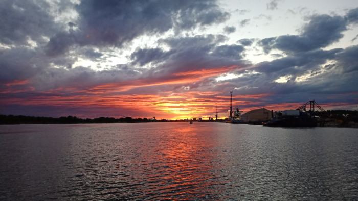 02_chenal_Caronte.jpg (1.92 Mio) Consulté 19734 fois 02_chenal_Caronte.jpg