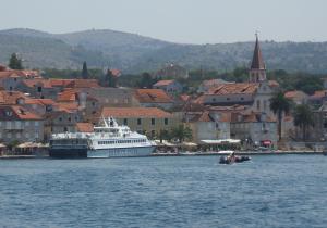 milna300.jpg milna300.jpg