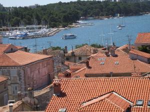 porec300.jpg porec300.jpg